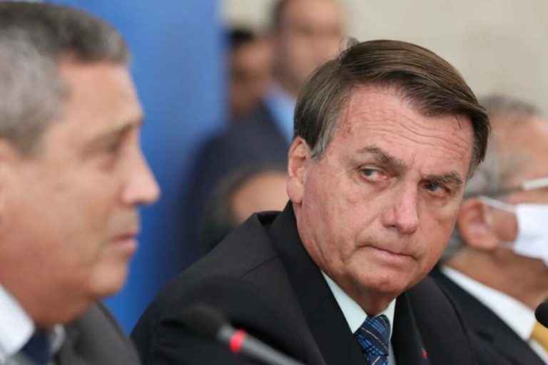 36cc7d1b-ex-presidente-bolsonaro-lembrou-que-pf-concluiu-inquerito-que-general-braga-netto-foi-acusado-de-obstruir-foto-marcos-correapr-1-960x640